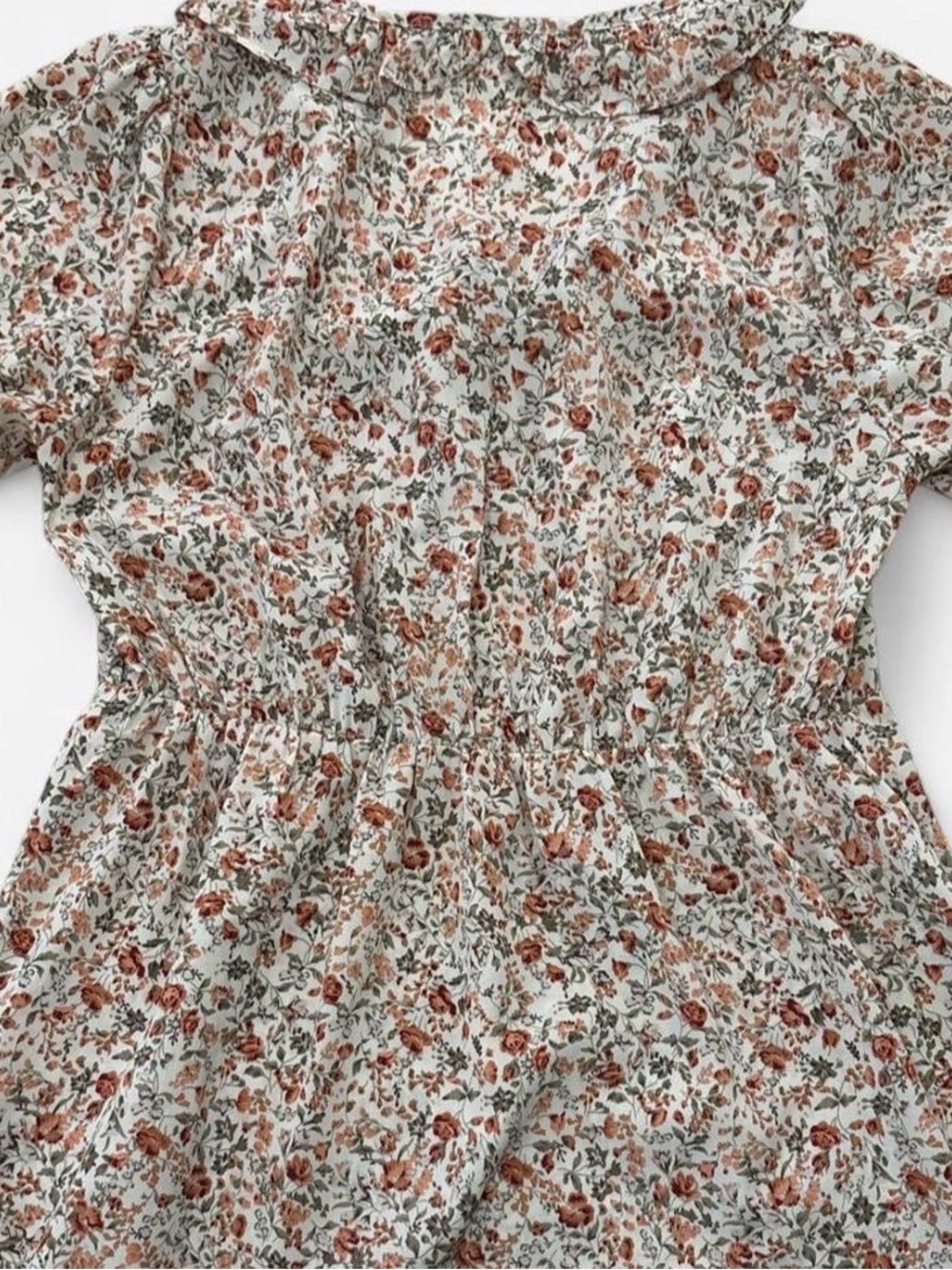 π· Doe & Rae Ditsy Floral Blouse π· - Picture 3 of 8